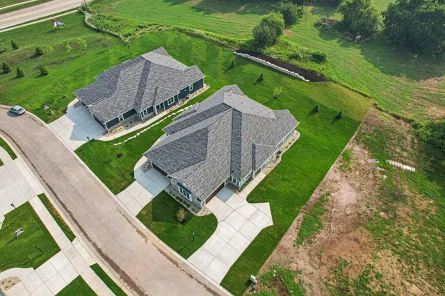 $599,900 | 2119 Bluestem Drive, Unit 201, Waukesha, WI 53188