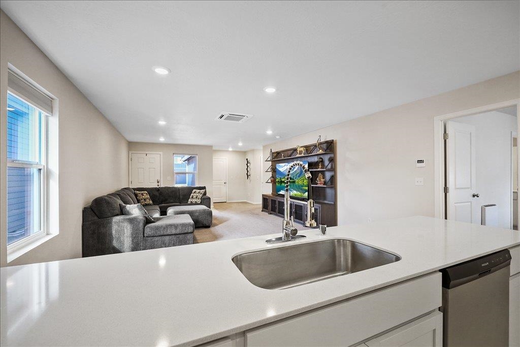 4417 West Connaught Avenue Spokane, WA 99208 - Photo 6 of 20