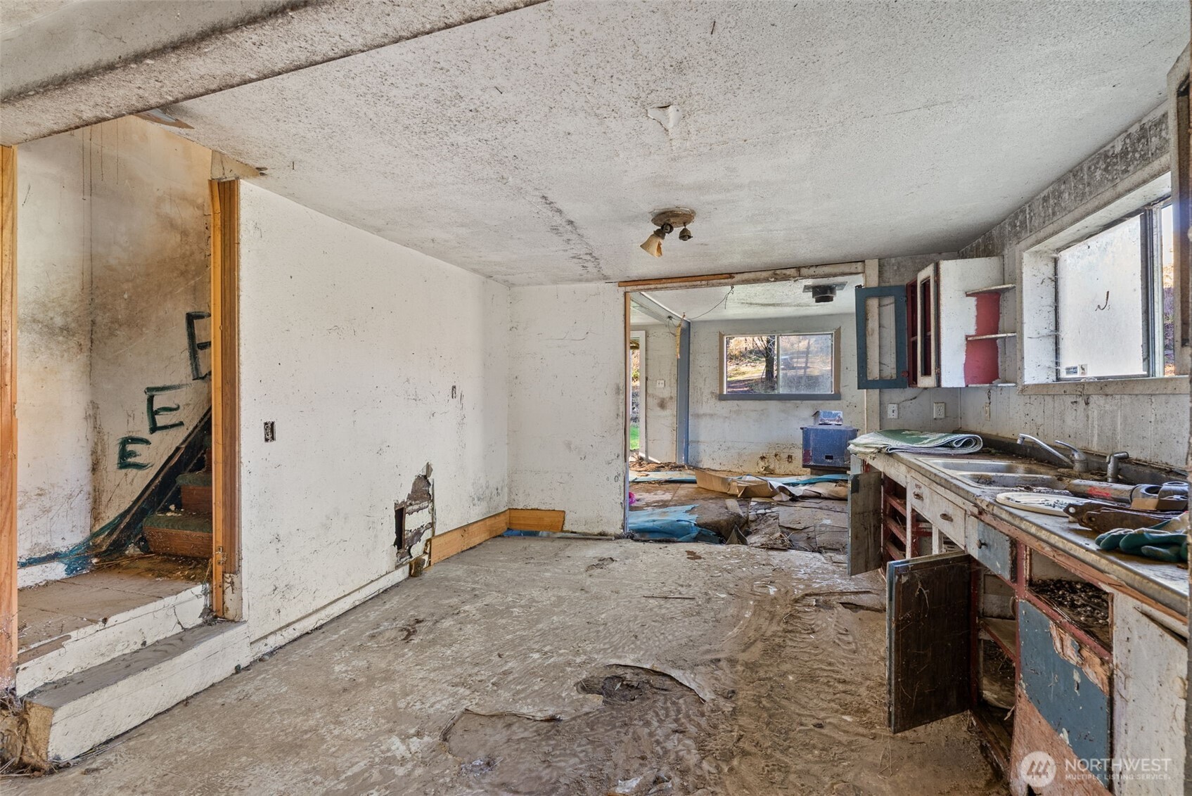 138 Ward Creek Road Raymond, WA 98577 - Photo 7 of 21 a view of a storage & utility room