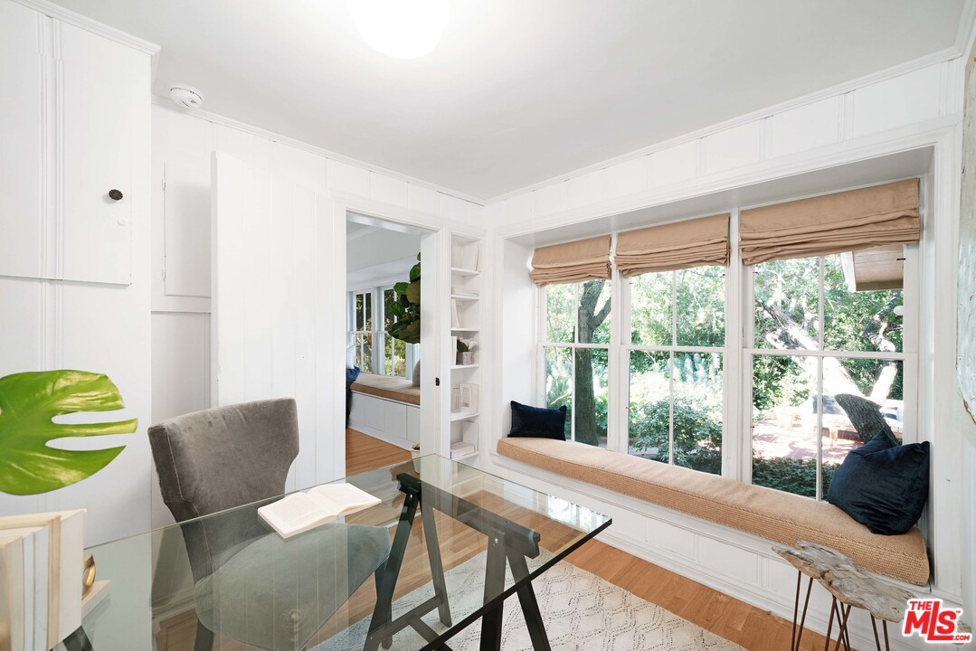 21528 Entrada Road Topanga, CA 90290 - Photo 21 of 49 Gallery Image 21