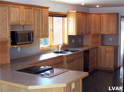 3940 Best Station Road Slatington, PA 18080 - Photo 4 of 6 Gallery Image 4