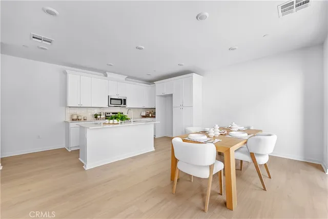 $589,990 | 9423 1/2 North Sepulveda Boulevard, Unit 3, North Hills, CA 91343