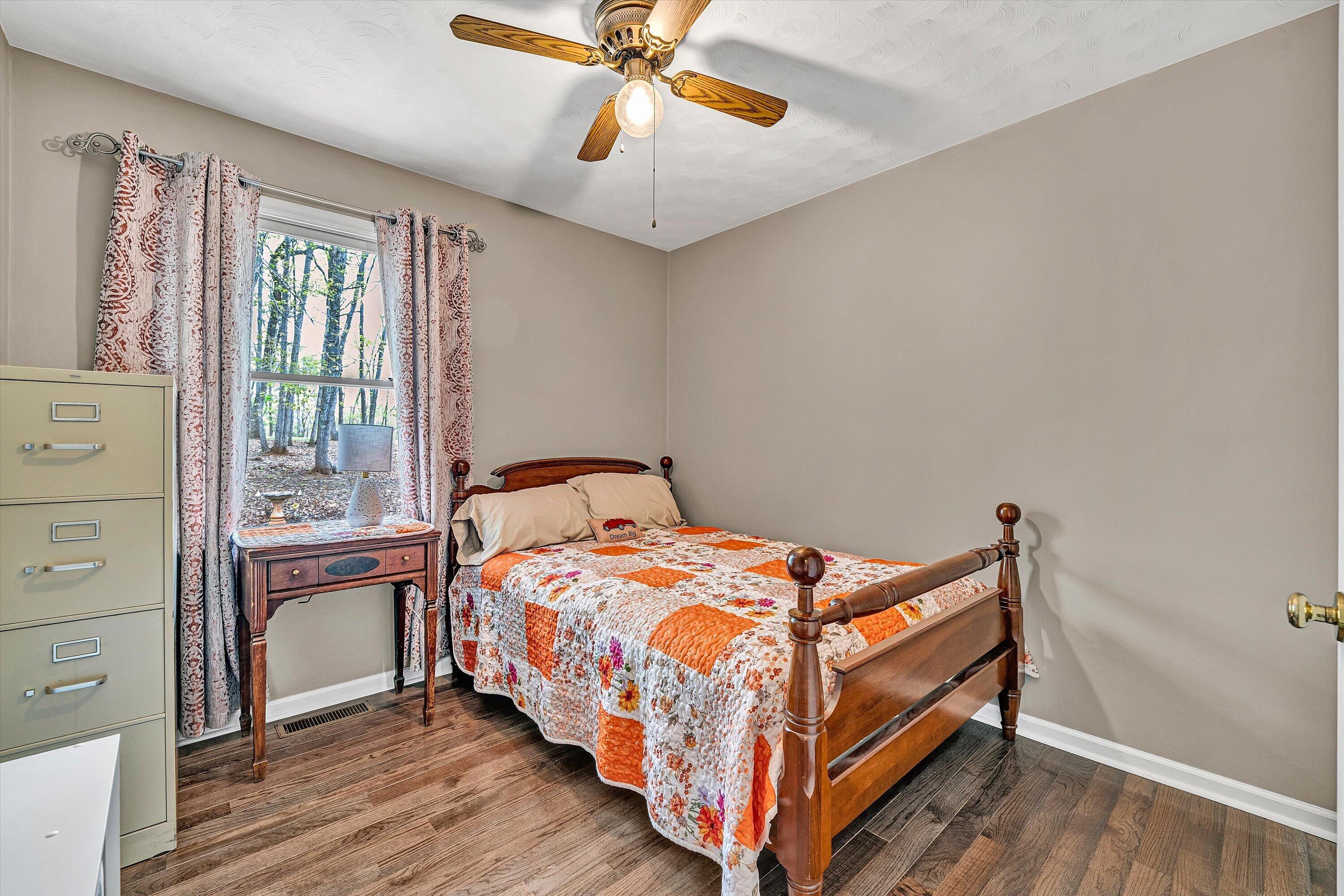 1681 Diamond Hill Road Moneta, VA 24121 - Photo 19 of 47 1681 Diamond Hill Road (24)