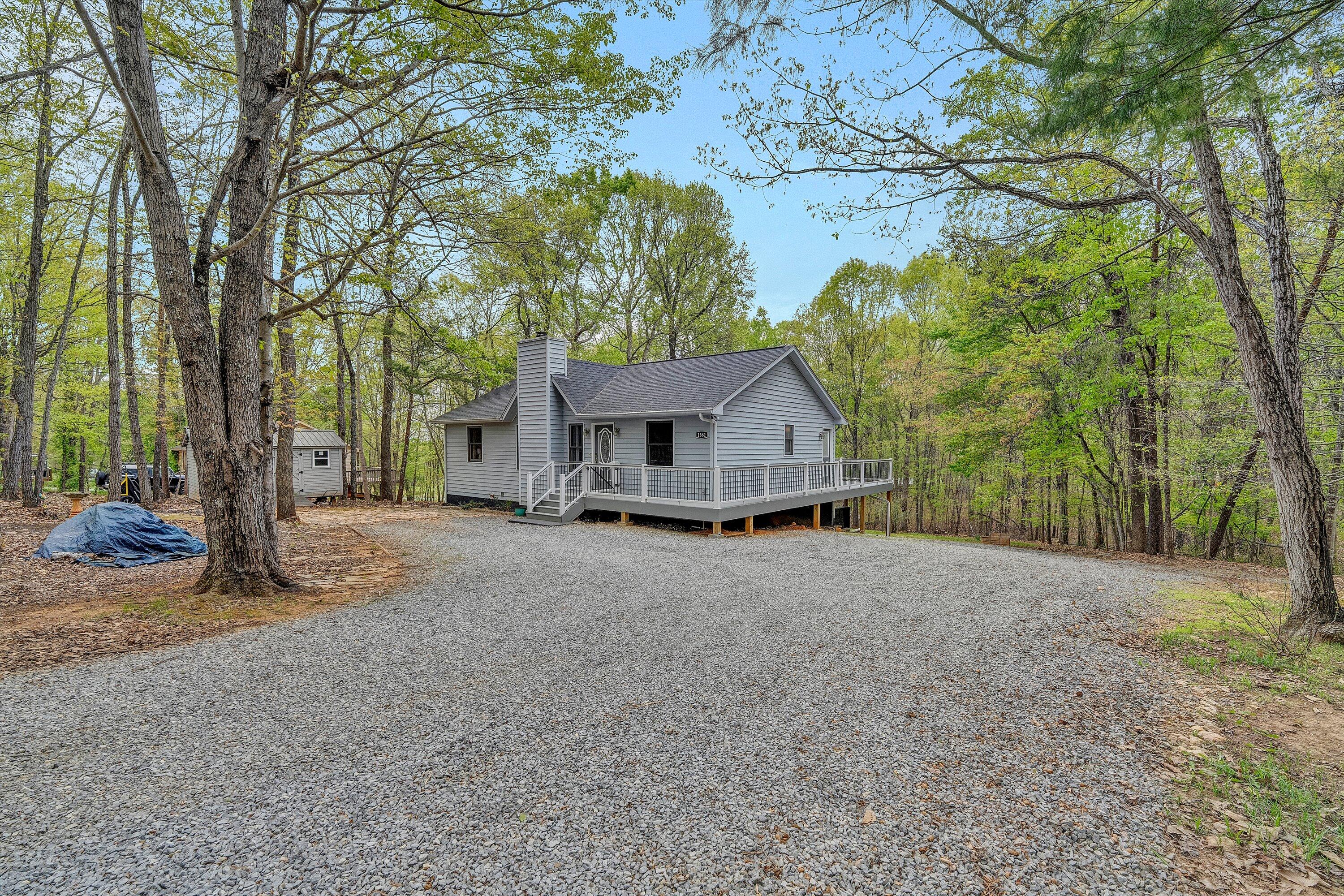 1681 Diamond Hill Road Moneta, VA 24121 - Photo 2 of 47 1681 Diamond Hill Road (6)