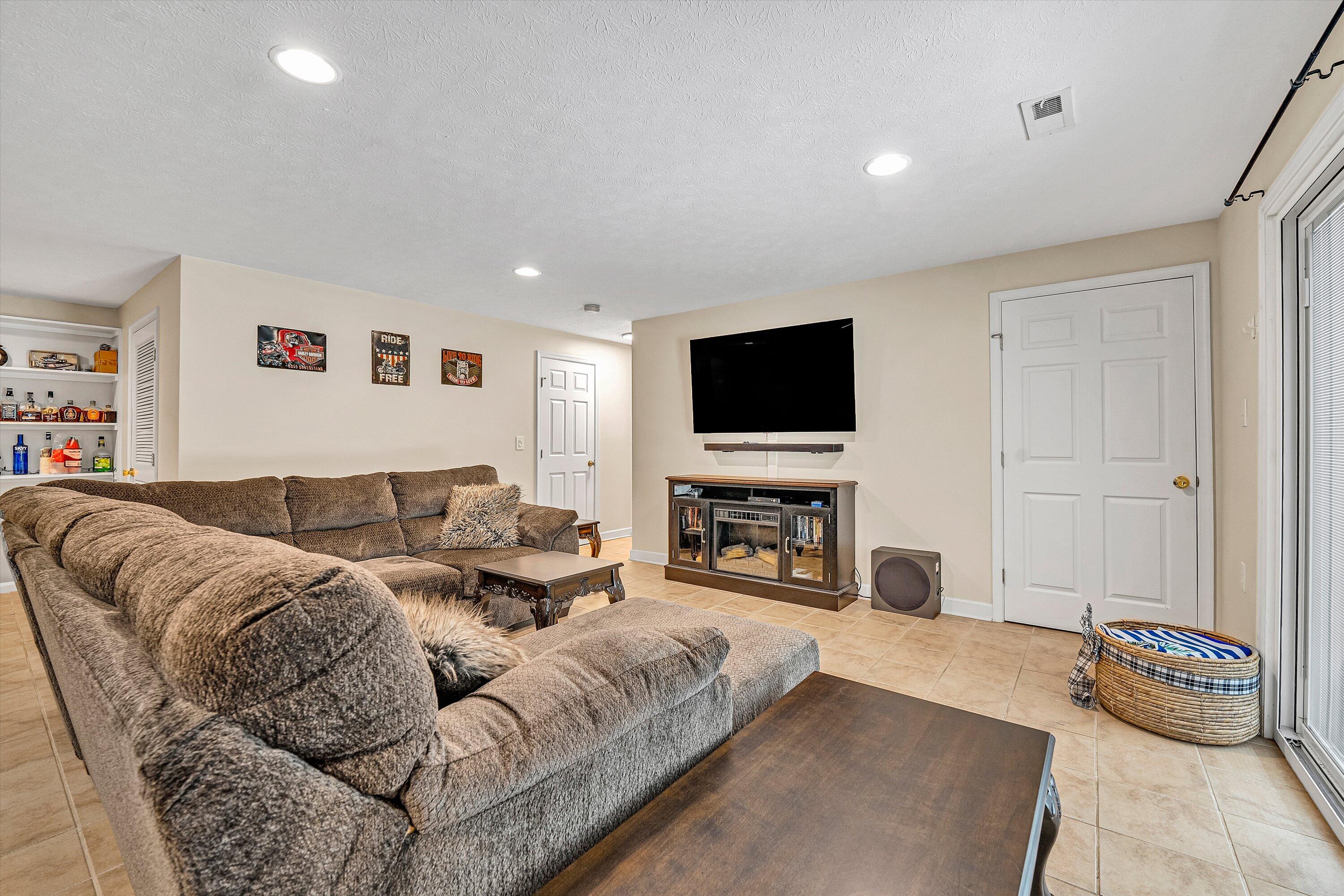 1681 Diamond Hill Road Moneta, VA 24121 - Photo 28 of 47 1681 Diamond Hill Road (34)