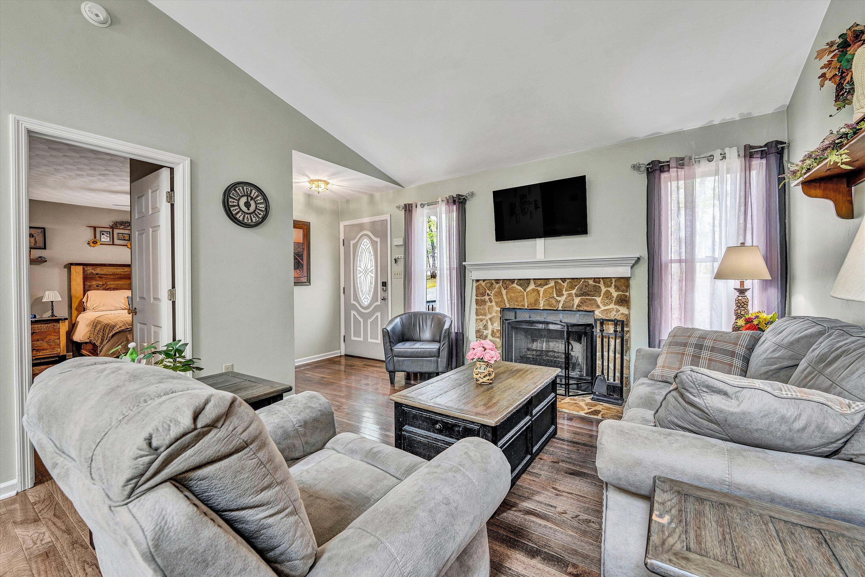 1681 Diamond Hill Road Moneta, VA 24121 - Photo 7 of 47 1681 Diamond Hill Road (12)