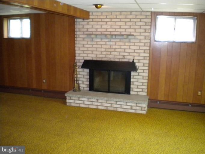 7922 Belgaro Road Laurel, MD 20723 - Photo 4 of 27 Family Room