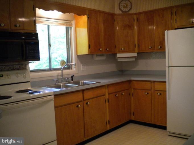 7922 Belgaro Road Laurel, MD 20723 - Photo 9 of 27 Kitchen #2