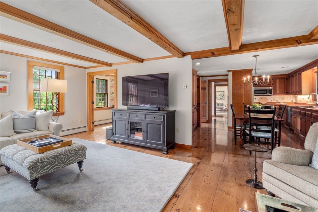 67 Haynes Road Sudbury, MA 01776 - Photo 6 of 42 Gallery Image 6