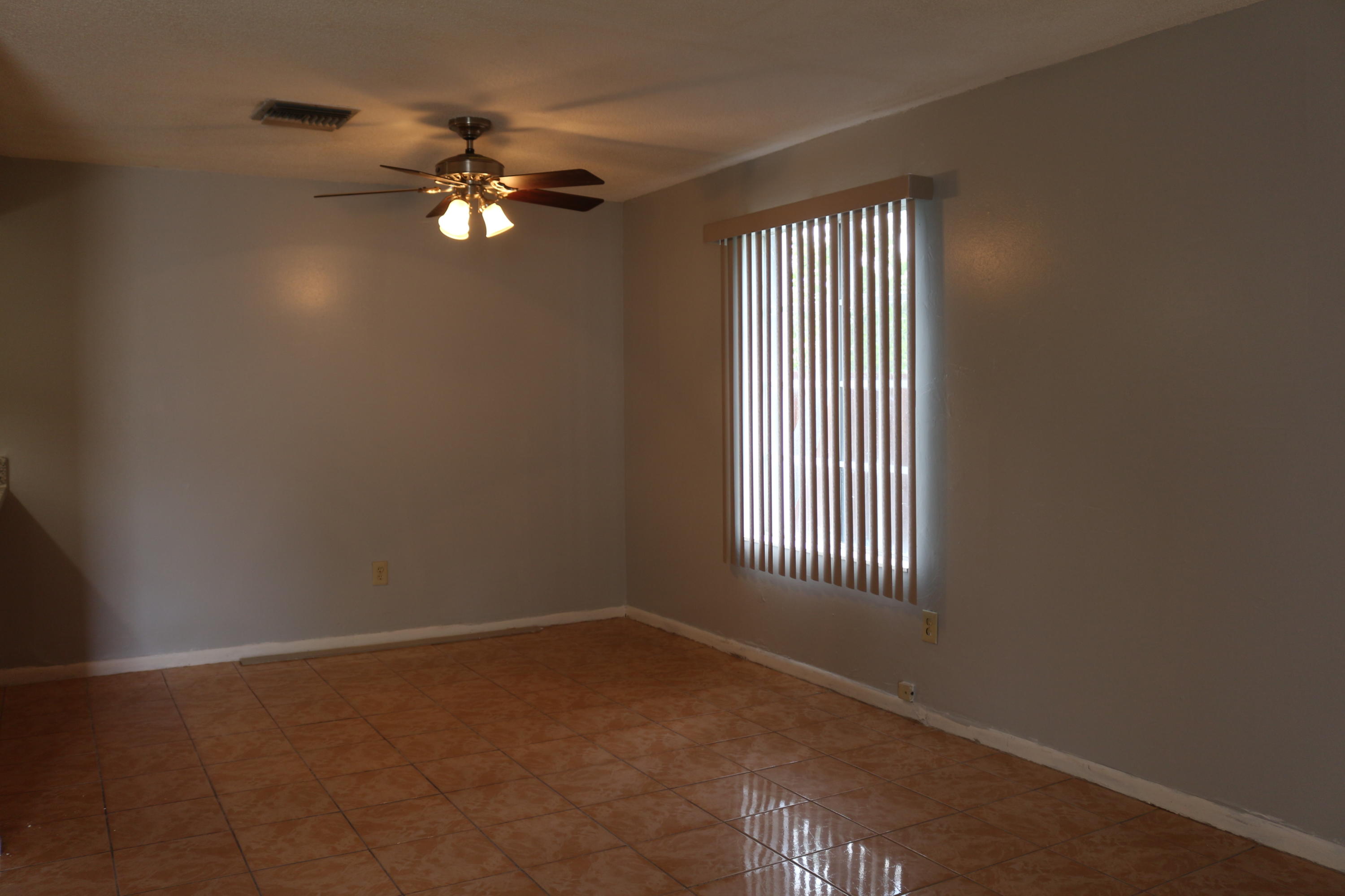 715 Southwest 2nd Court Delray Beach, FL 33444 - Photo 7 of 18 Dining Area