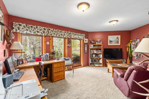 $1,595,000 | 83 Buck Lane, Alpine, WY 83128