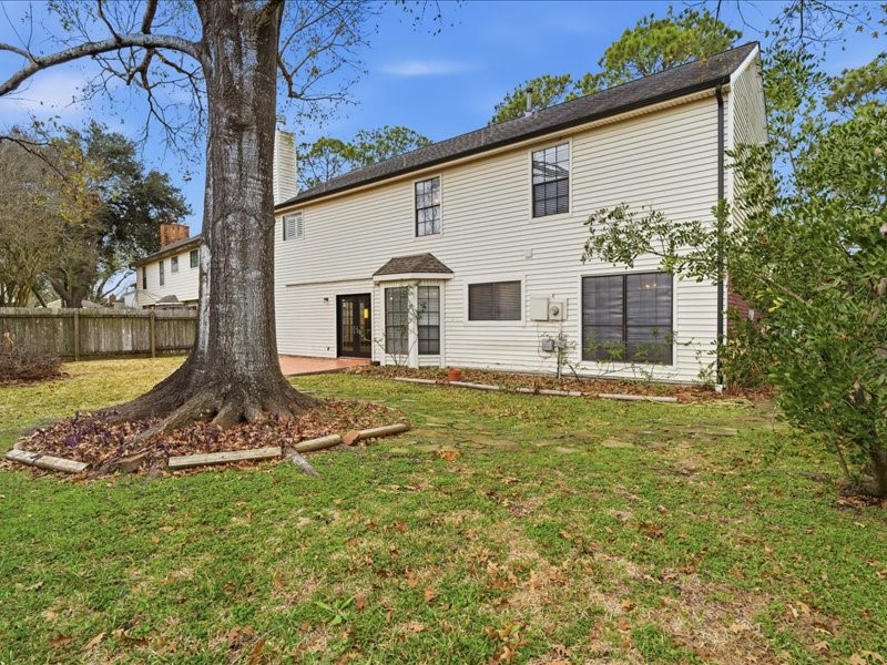 1102 Mabry Mill Road Houston, TX 77062 - Photo 23 of 43 Room for a garden