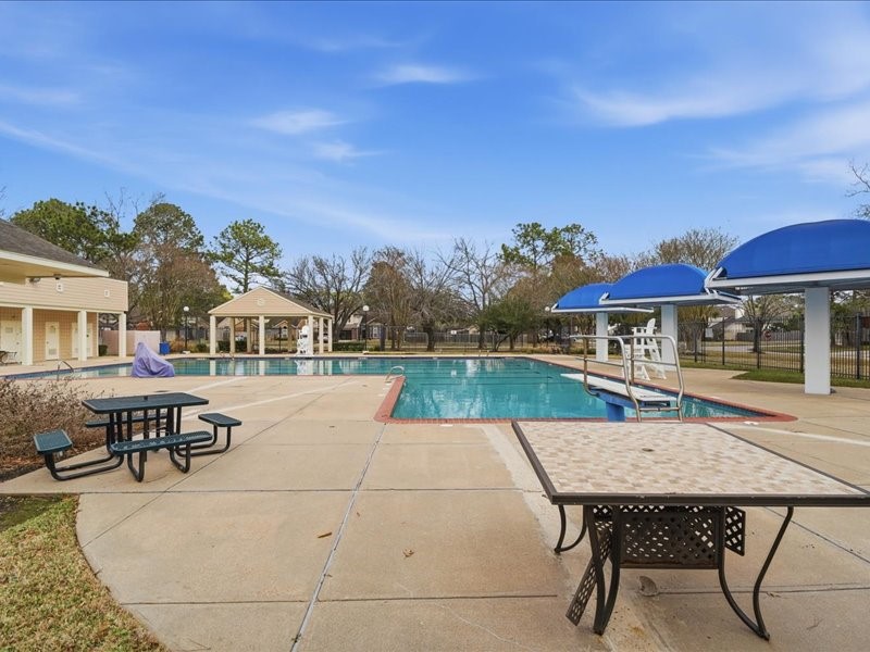 1102 Mabry Mill Road Houston, TX 77062 - Photo 29 of 43 Down the street park