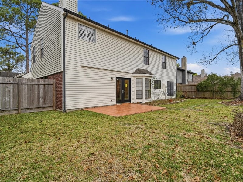 1102 Mabry Mill Road Houston, TX 77062 - Photo 30 of 43 Great space for pets or kids