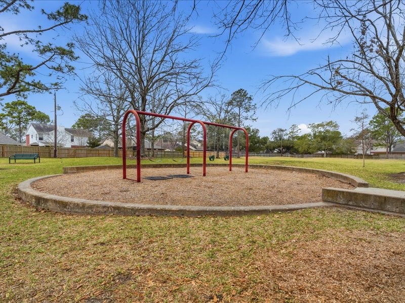 1102 Mabry Mill Road Houston, TX 77062 - Photo 32 of 43 Walk to this play area