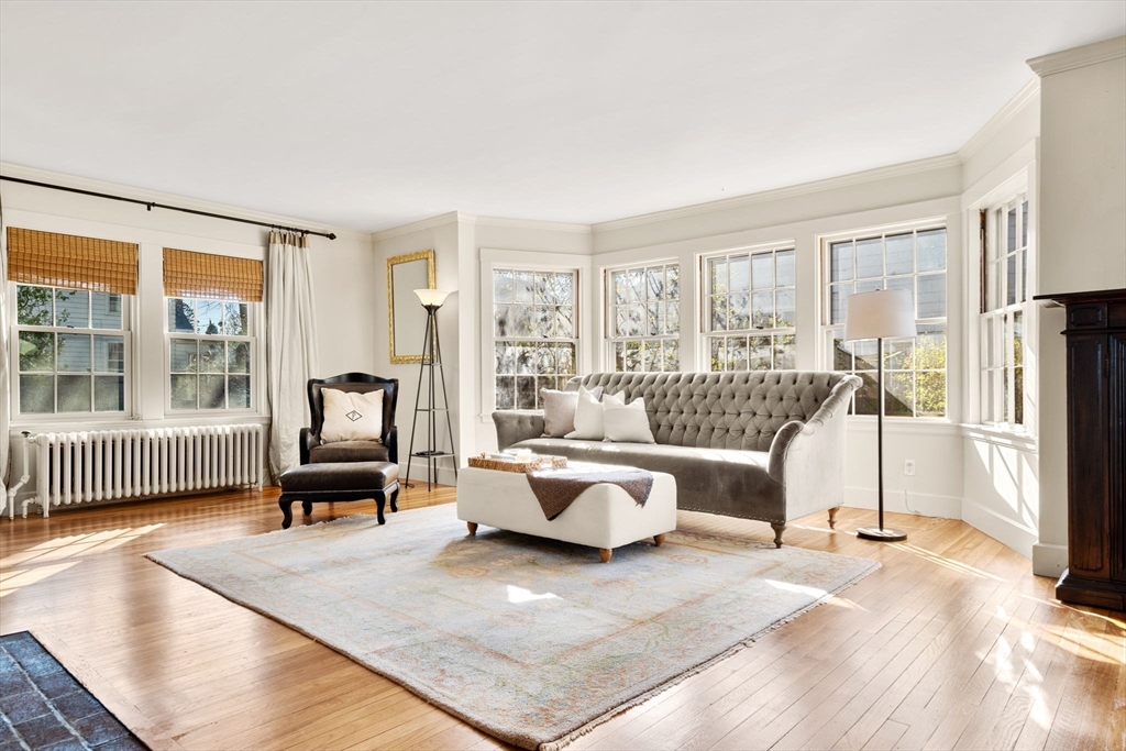 10 Pickwick Road Marblehead, MA 01945 - Photo 15 of 42 a living room with furniture and a large window