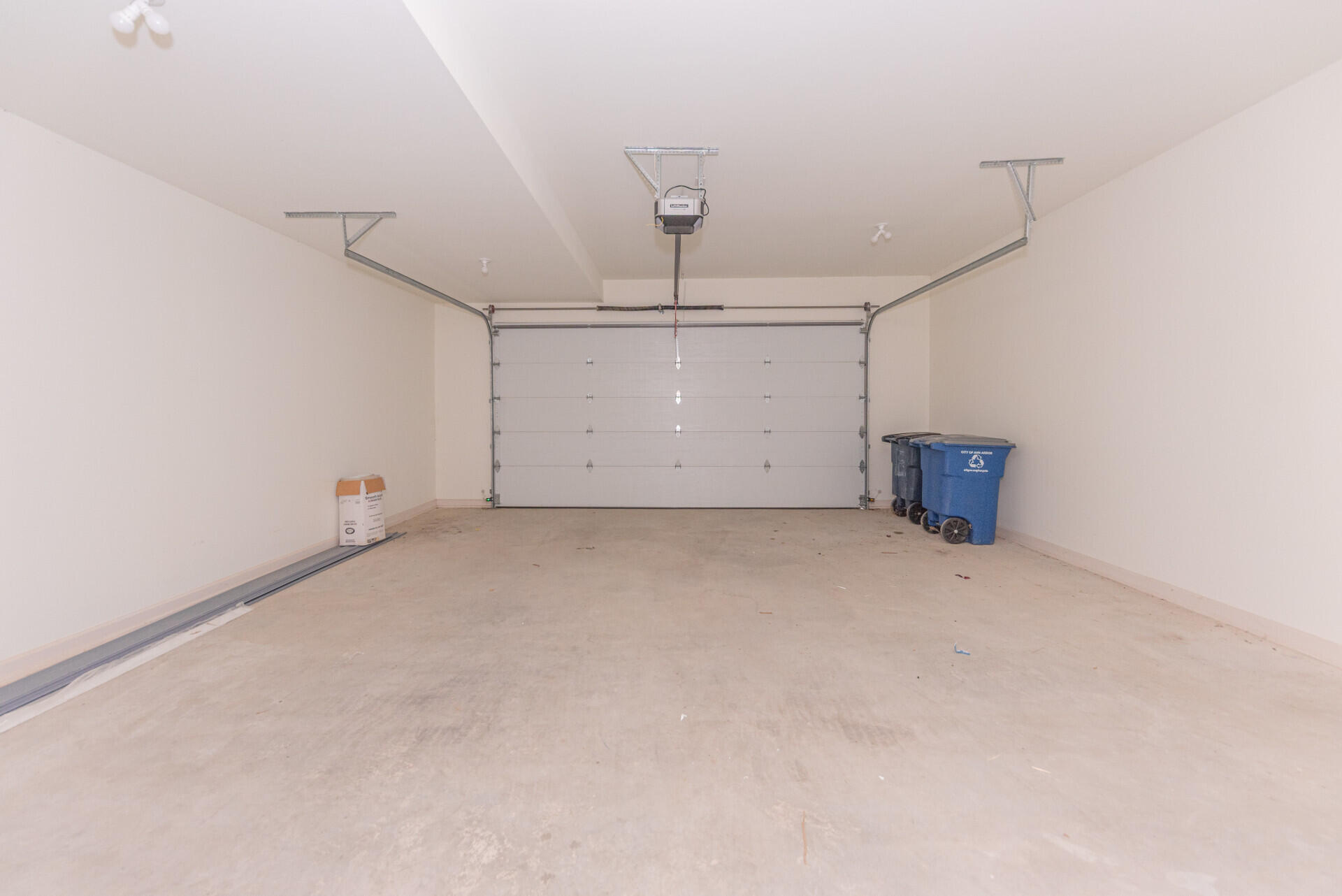 2965 Kimberley Road Ann Arbor, MI 48104 - Photo 41 of 46 036_44