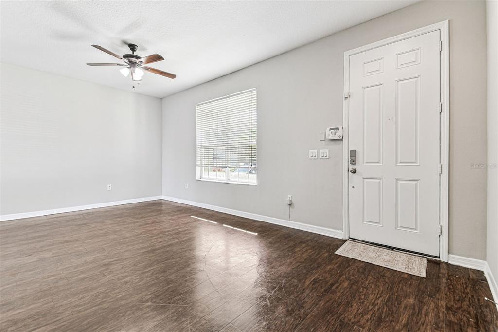 11651 Declaration Drive Tampa, FL 33635 - Photo 7 of 43