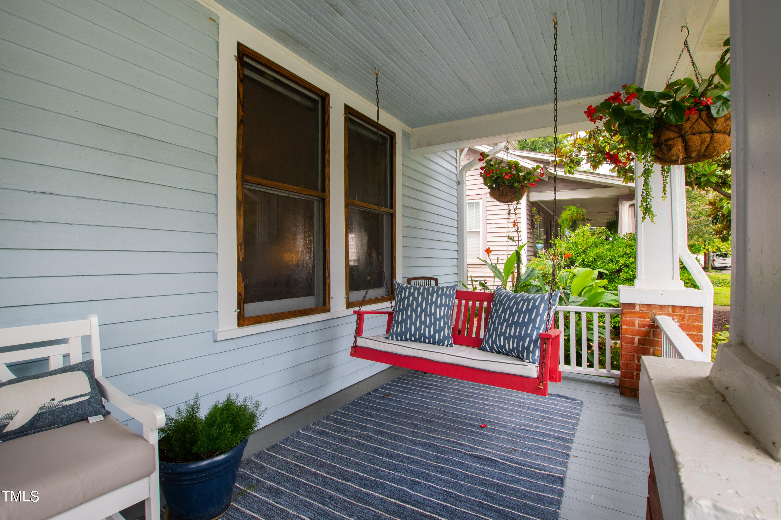606 East Franklin Street Raleigh, NC 27604 - Photo 7 of 53 Front 3