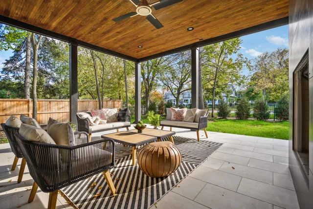 $2,525,000 | 809 Lenox Road, Glenview, IL 60025