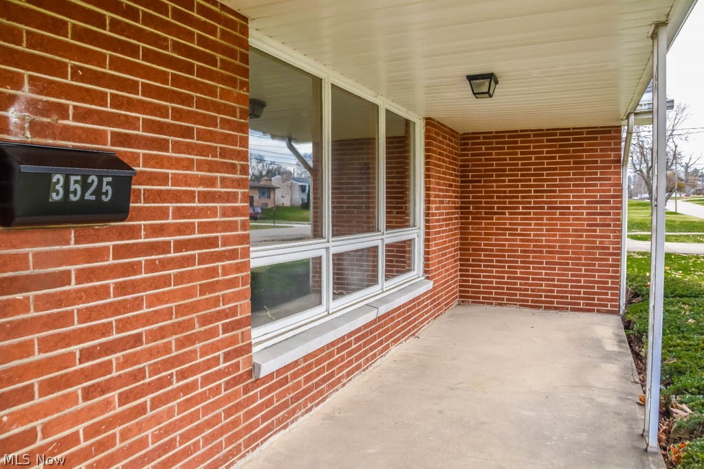3525 25th Street Northwest Canton, OH 44708 - Photo 28 of 29 Front porch
