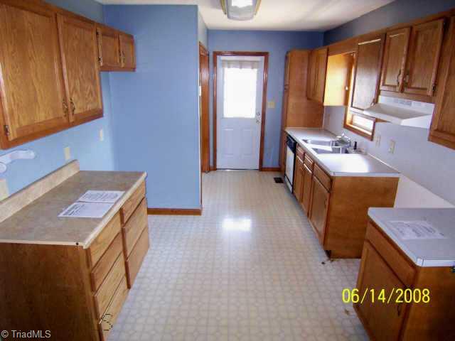 233 Albertson Road Thomasville, NC 27360 - Photo 4 of 5 Other. kitchen