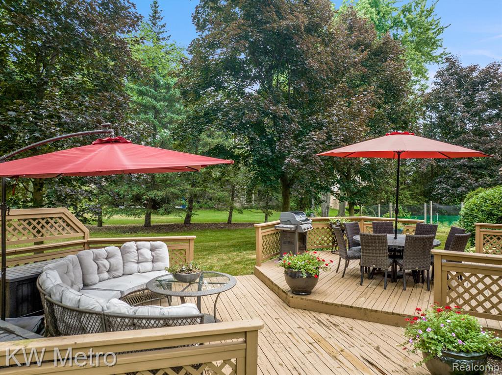 1372 Sherborn Court Rochester Hills, MI 48306 - Photo 43 of 48