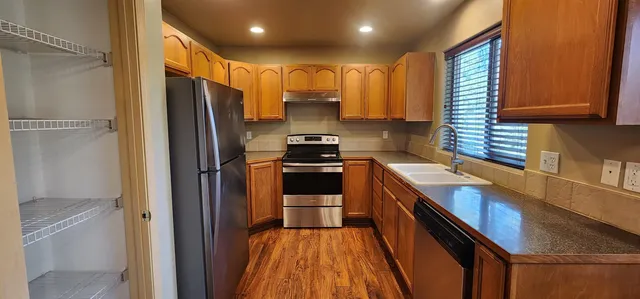 $649,000 | 11218-11220 North Waikiki Road, Spokane, WA 99218