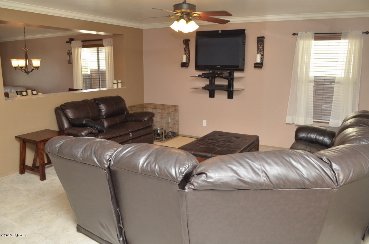 3619 East Fox Trotter Road Tucson, AZ 85739 - Photo 7 of 32
