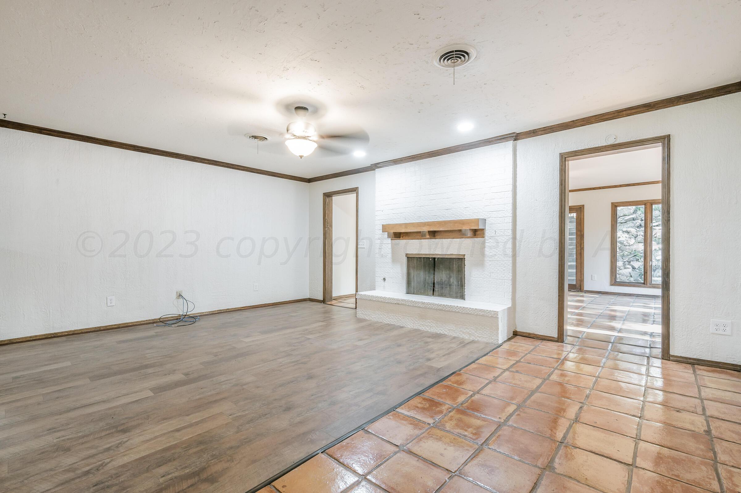 26 Kendall Road Amarillo, TX 79124 - Photo 9 of 30 Living Room