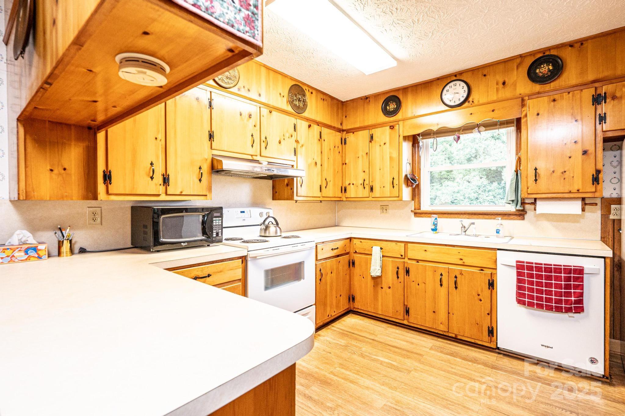 2736 Ellerwood Road Hudson, NC 28638 - Photo 21 of 43 Gallery Image 21