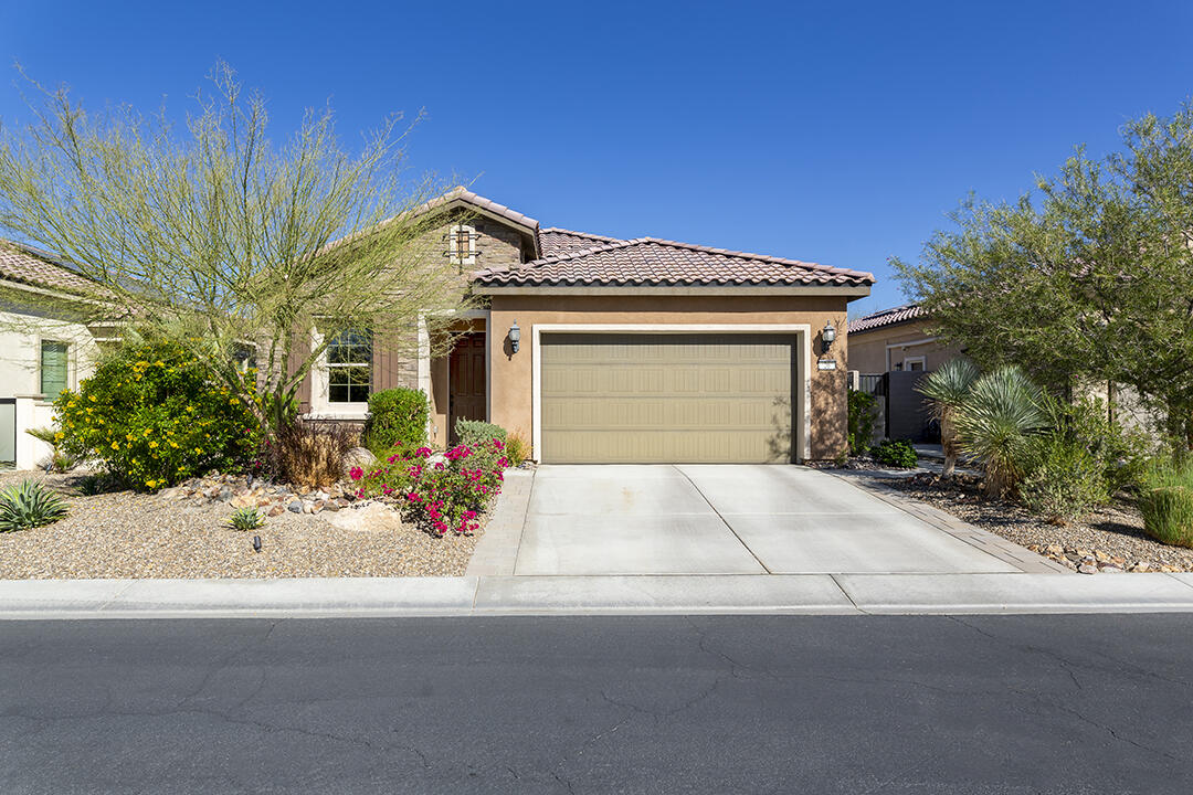 26 Pinot Noir Rancho Mirage, CA 92270 - Photo 2 of 48 02