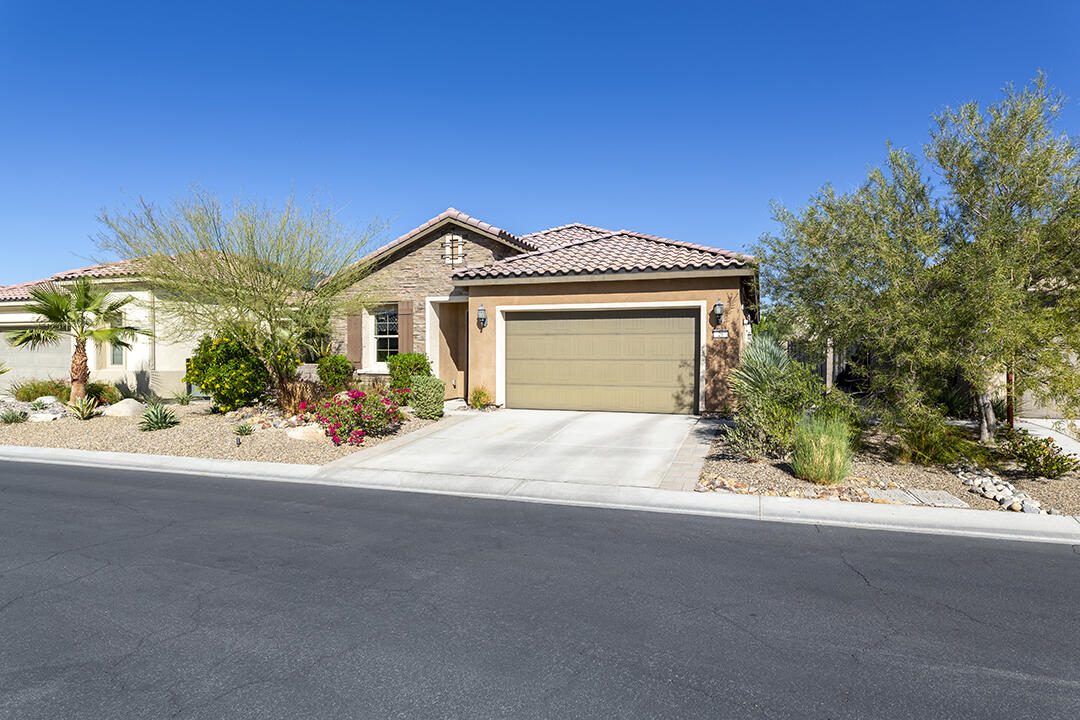 26 Pinot Noir Rancho Mirage, CA 92270 - Photo 3 of 48 01