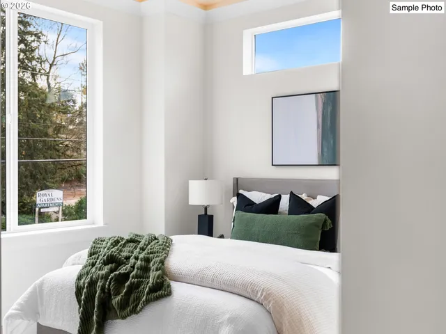 $379,900 | 5187 Southeast 28th Avenue, Unit 10, Portland, OR 97202