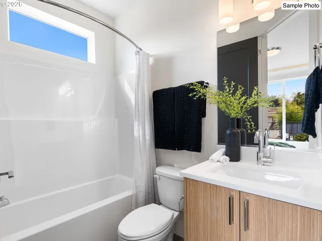 $379,900 | 5187 Southeast 28th Avenue, Unit 10, Portland, OR 97202