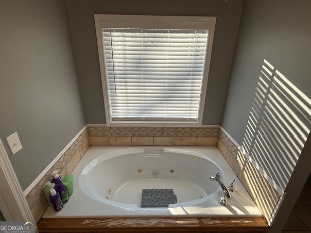 290 Eli Knob Road Dahlonega, GA 30533 - Photo 20 of 87 a bathroom with a bathtub