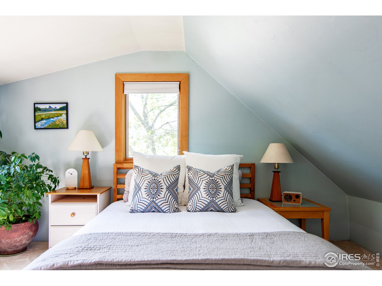 208 Main Street Lyons, CO 80540 - Photo 16 of 27 Upstairs Bedroom