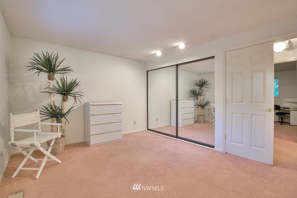 15206 Southeast 176th Street Renton, WA 98058 - Photo 15 of 22 Gallery Image 15