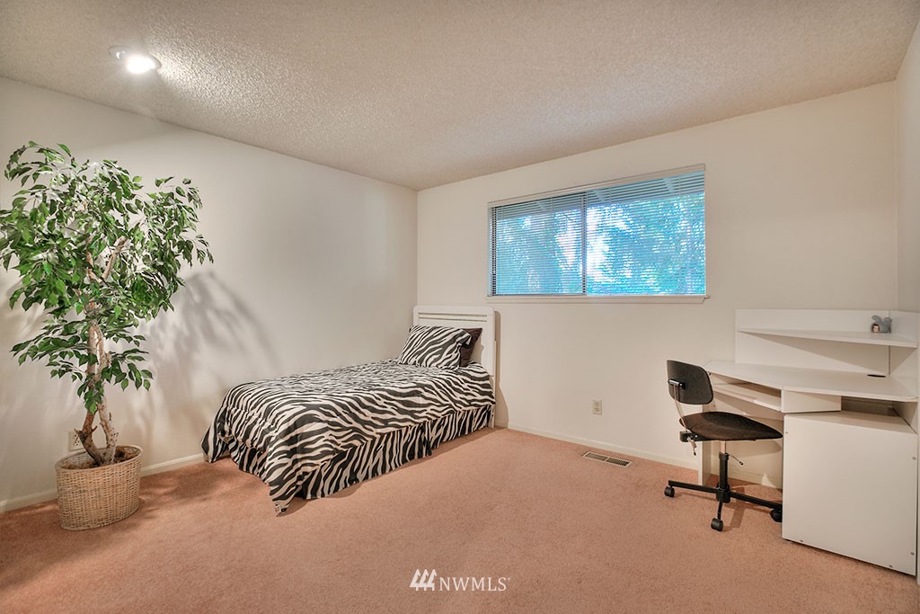 15206 Southeast 176th Street Renton, WA 98058 - Photo 17 of 22 Gallery Image 17