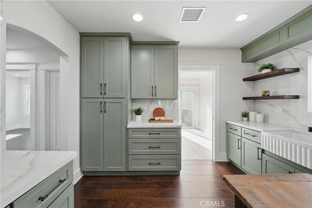 $1,750,000 | 2111 South Bronson Avenue, Los Angeles, CA 90018