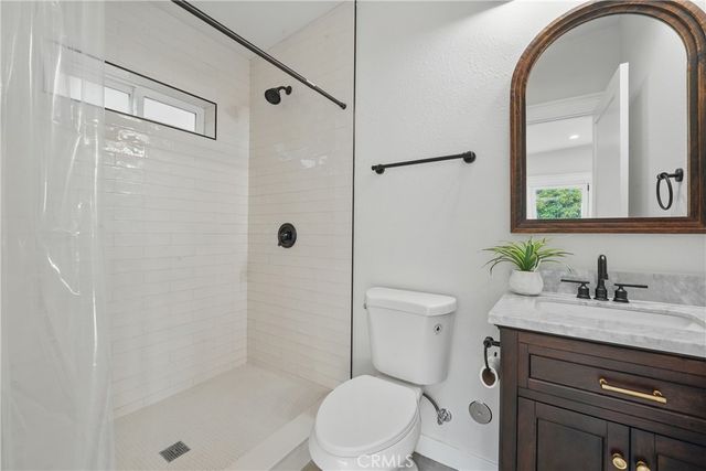 $1,750,000 | 2111 South Bronson Avenue, Los Angeles, CA 90018