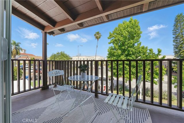$1,750,000 | 2111 South Bronson Avenue, Los Angeles, CA 90018