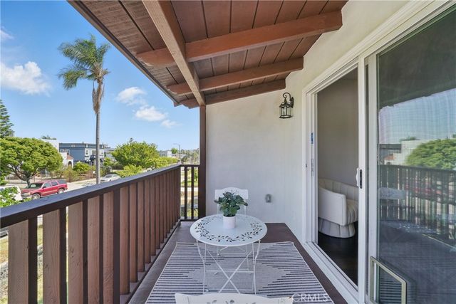 $1,750,000 | 2111 South Bronson Avenue, Los Angeles, CA 90018