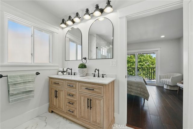 $1,750,000 | 2111 South Bronson Avenue, Los Angeles, CA 90018