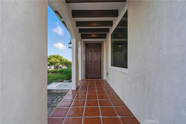 $1,750,000 | 2111 South Bronson Avenue, Los Angeles, CA 90018