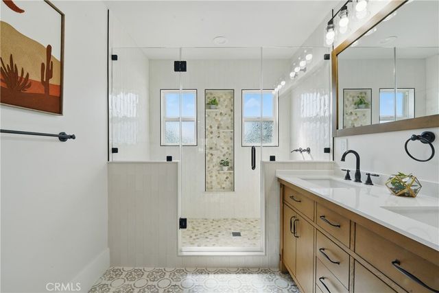 $1,750,000 | 2111 South Bronson Avenue, Los Angeles, CA 90018