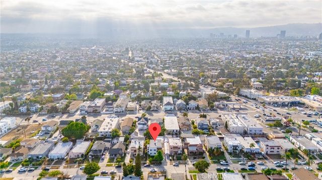 $1,750,000 | 2111 South Bronson Avenue, Los Angeles, CA 90018