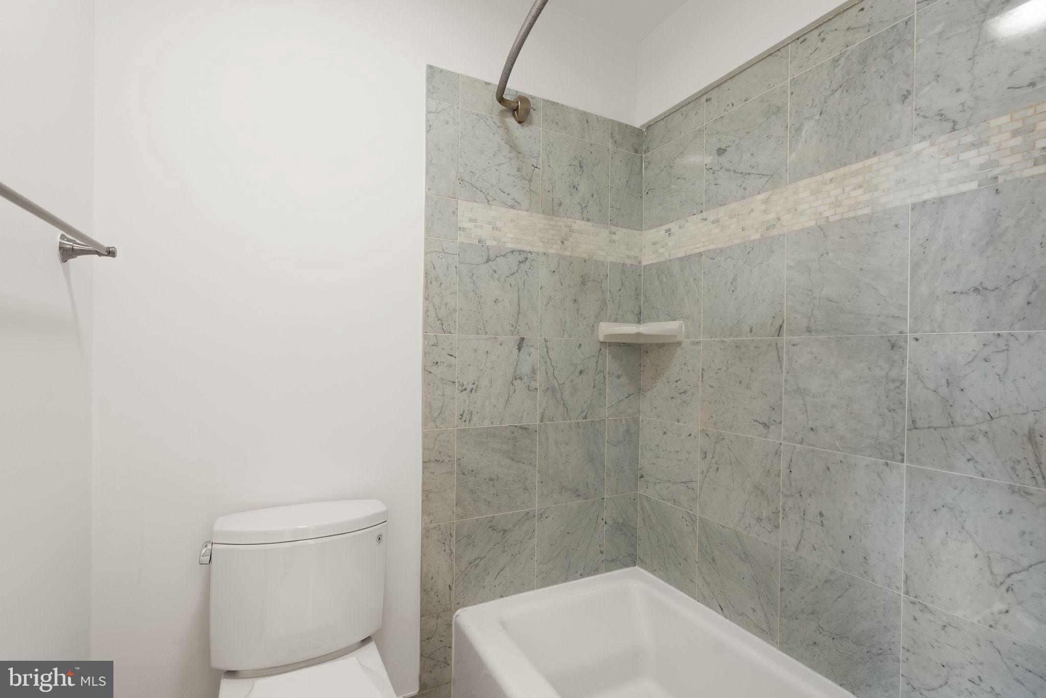 6230 Edsall Road, Unit 404 Alexandria, VA 22312 - Photo 16 of 29