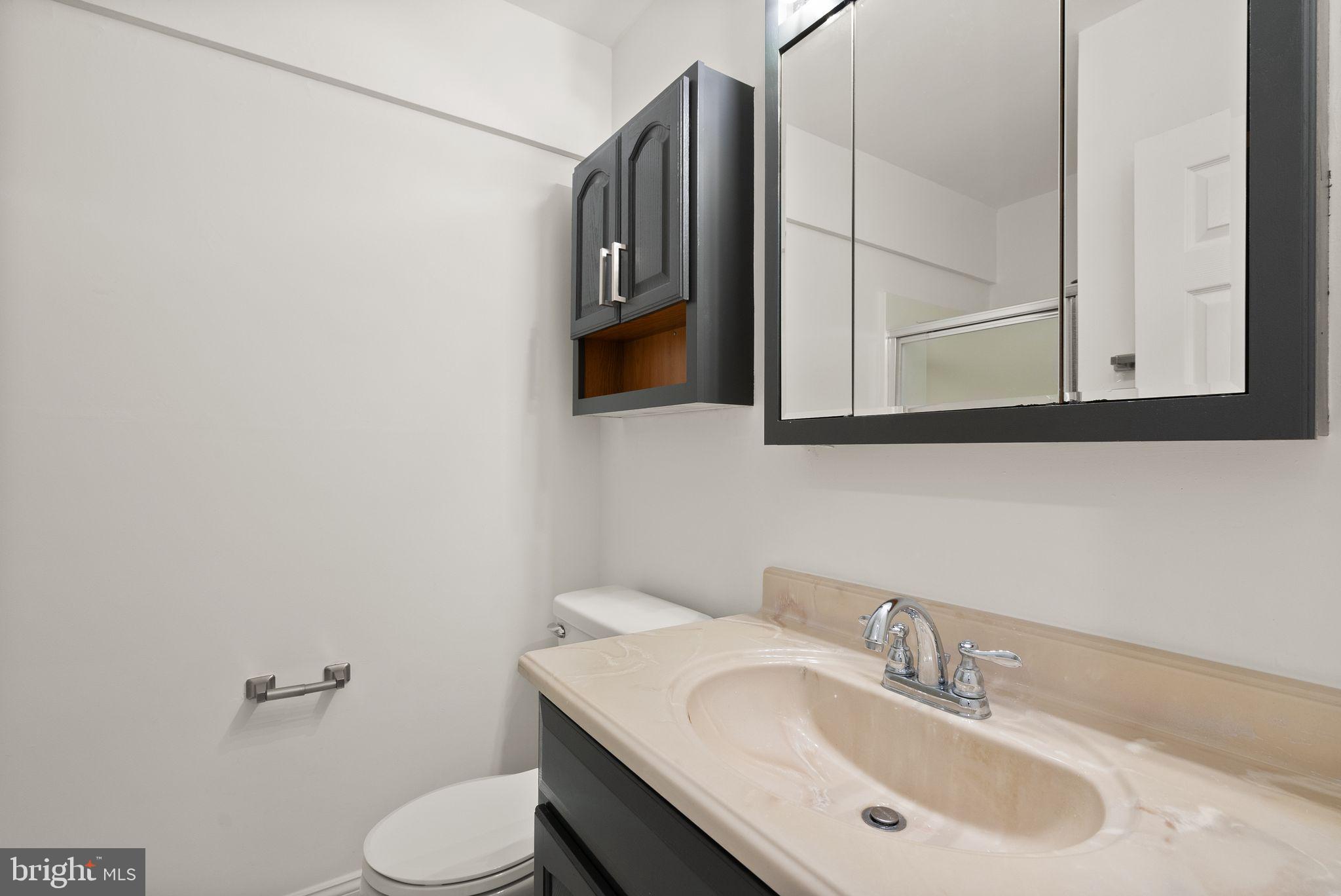6230 Edsall Road, Unit 404 Alexandria, VA 22312 - Photo 23 of 29
