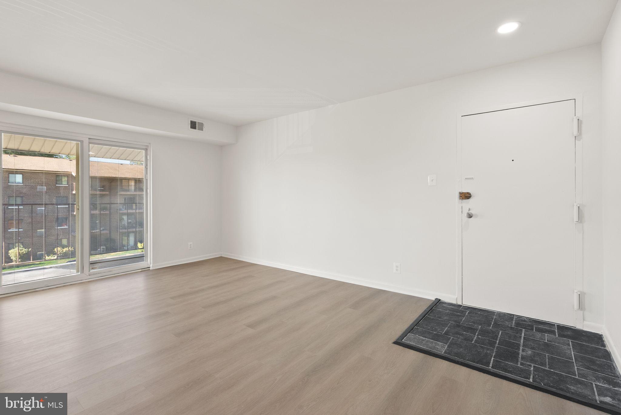 6230 Edsall Road, Unit 404 Alexandria, VA 22312 - Photo 6 of 29